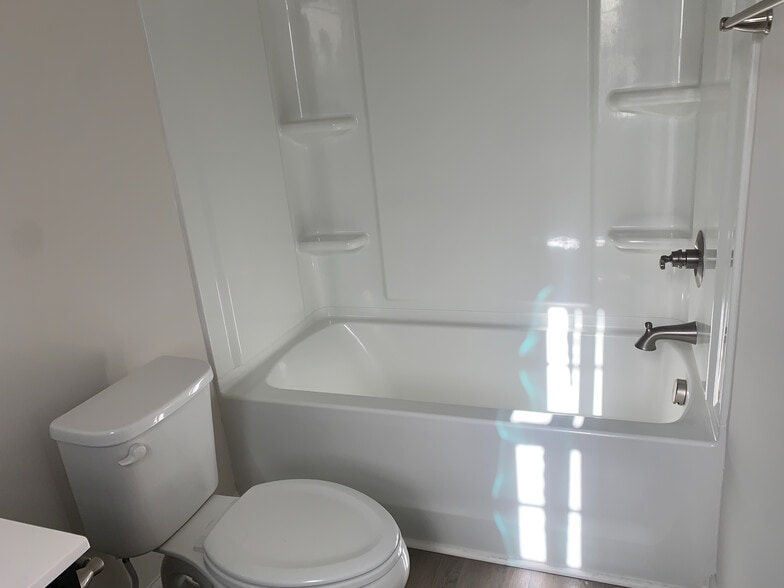 Building Photo - Room in Townhome on Pathfinder Wy