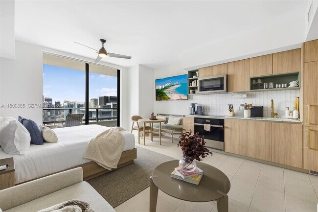 Building Photo - 159 NE 6th St