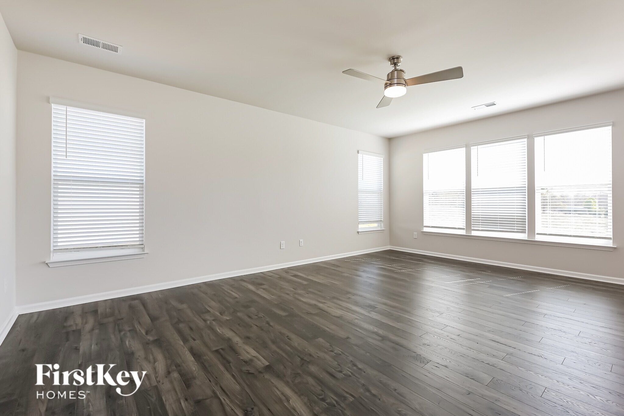 Building Photo - 903 Birchcrest Wy