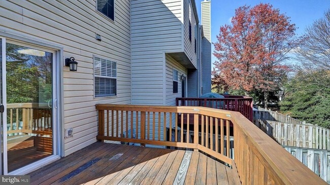 Building Photo - 6109 Jenlar Dr