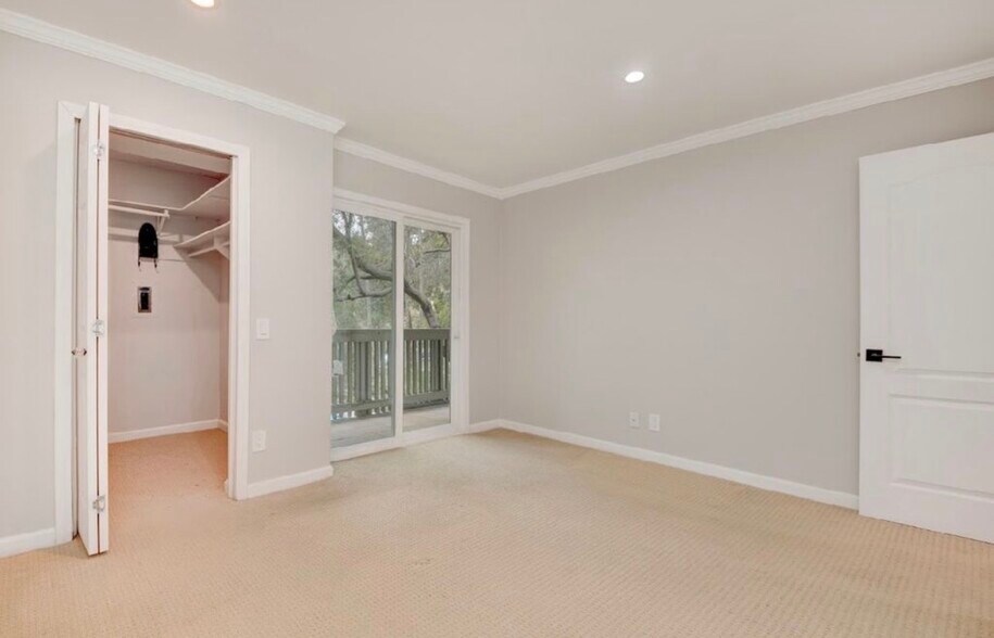 Building Photo - 6314 Friars Rd