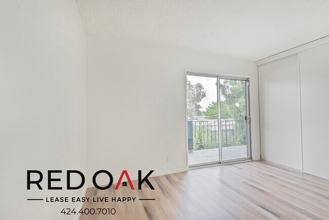 Building Photo - 10535 Lindley Ave