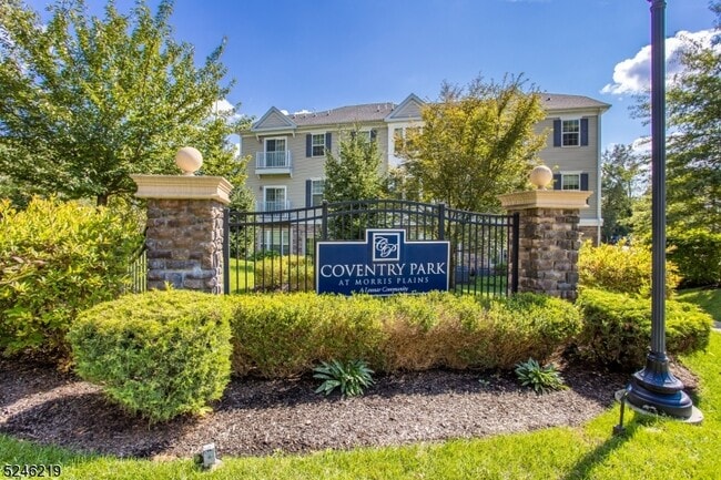 Building Photo - 616 Lopez Ln