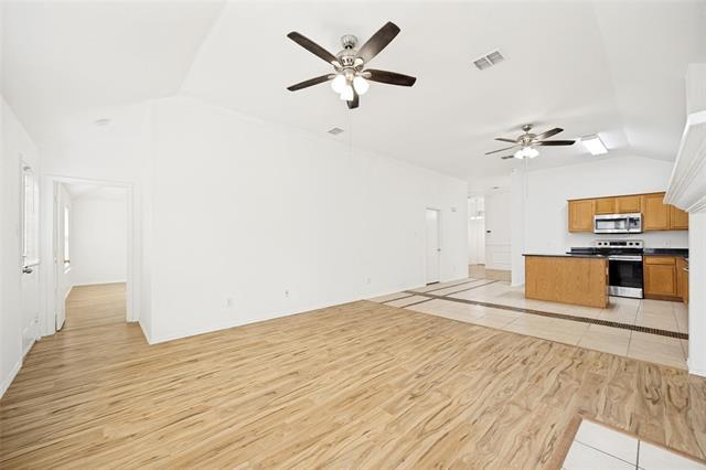 Building Photo - 202 Trenton Dr