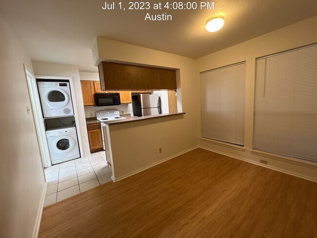 Building Photo - 3115 Helms St