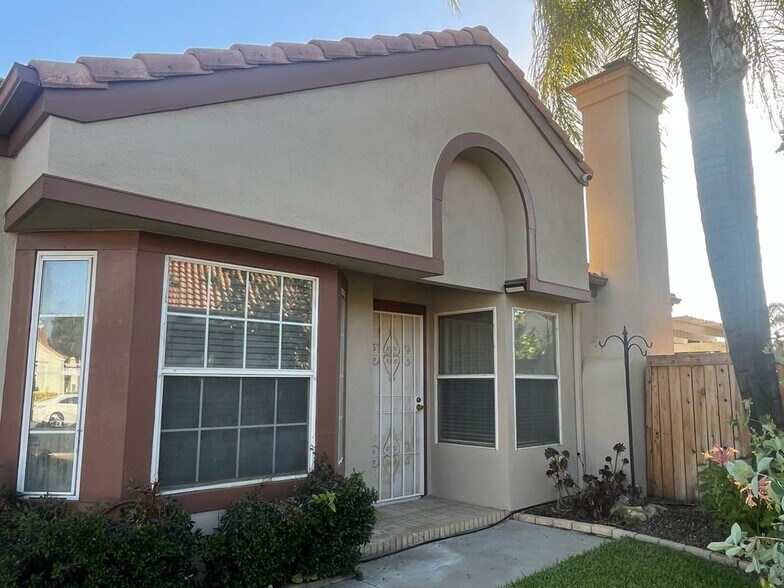 Building Photo - 28098 Lemonwood Dr