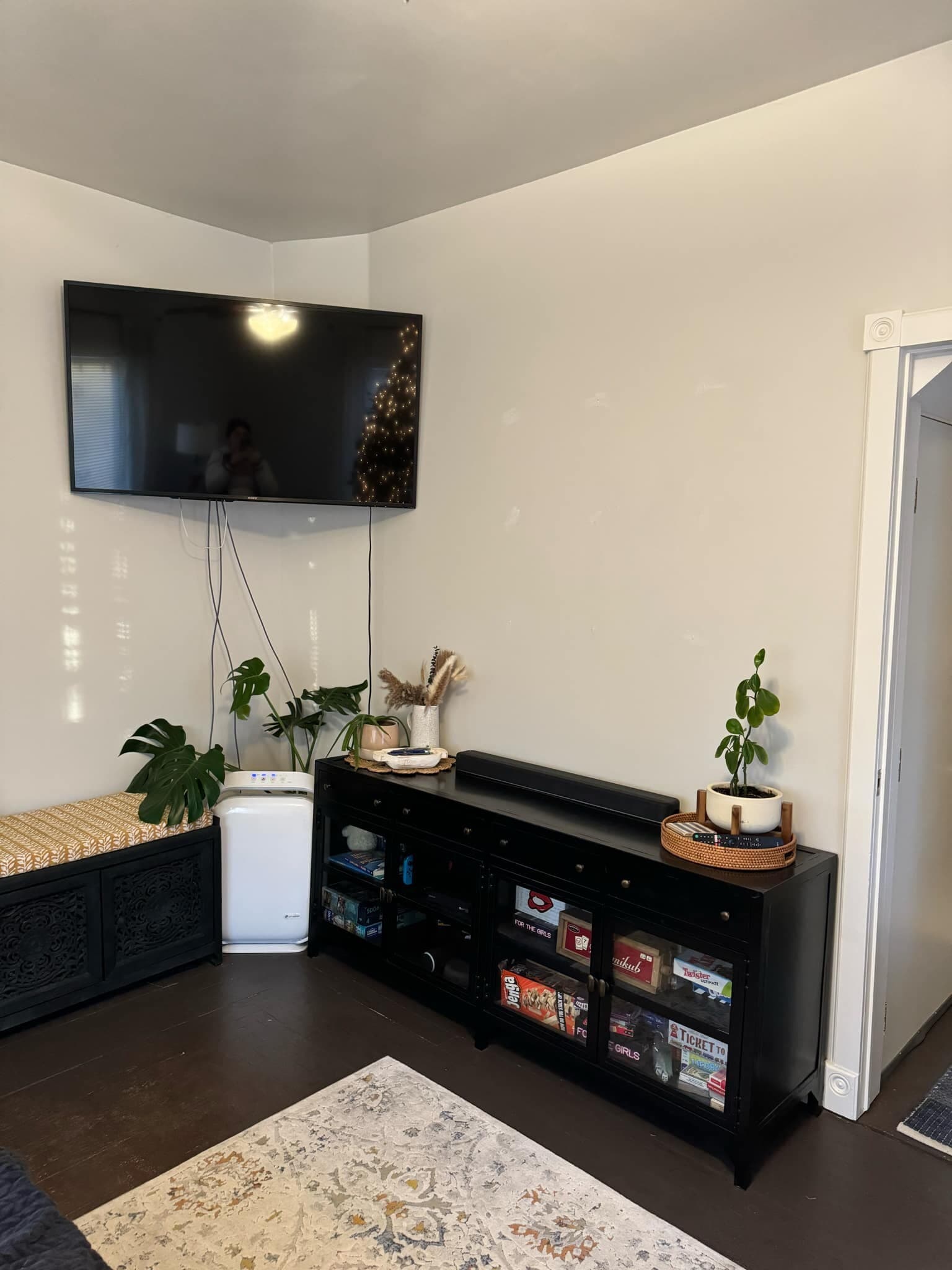 Building Photo - 303 S Main St