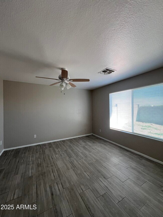 Building Photo - 8631 N 112th Ave