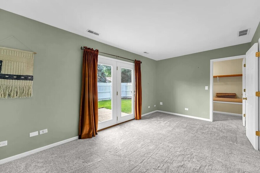 Building Photo - 1110 Riverwood Dr