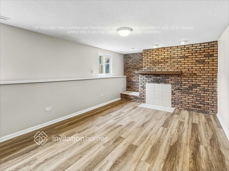Building Photo - 5265 Arquilla Dr