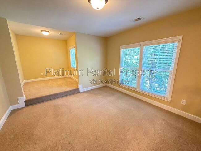 Building Photo - 8015 Wakehurst Pl