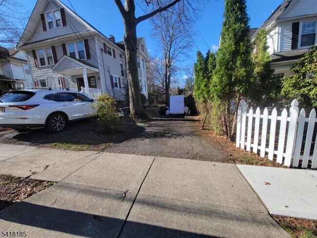 Building Photo - 140 Prospect St