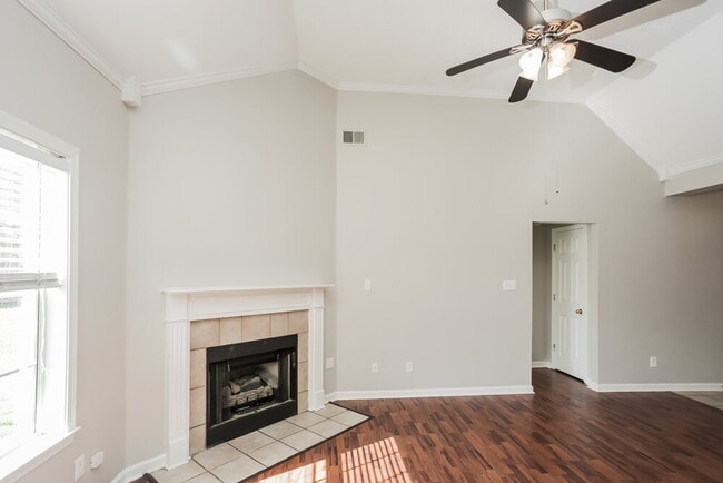 Building Photo - 2675 Meis Ln