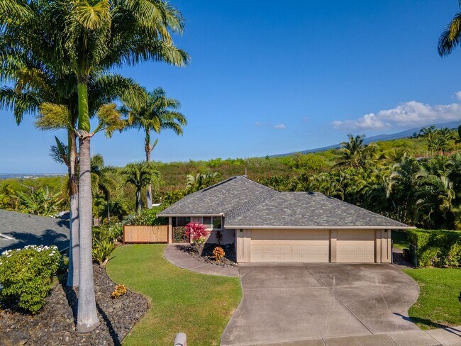 Building Photo - Fully Furnished Single Level Home with a Pool