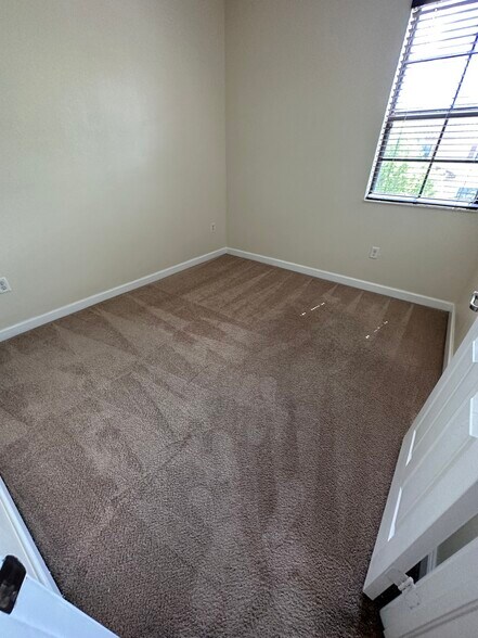 Building Photo - 9336 W 33rd Ave