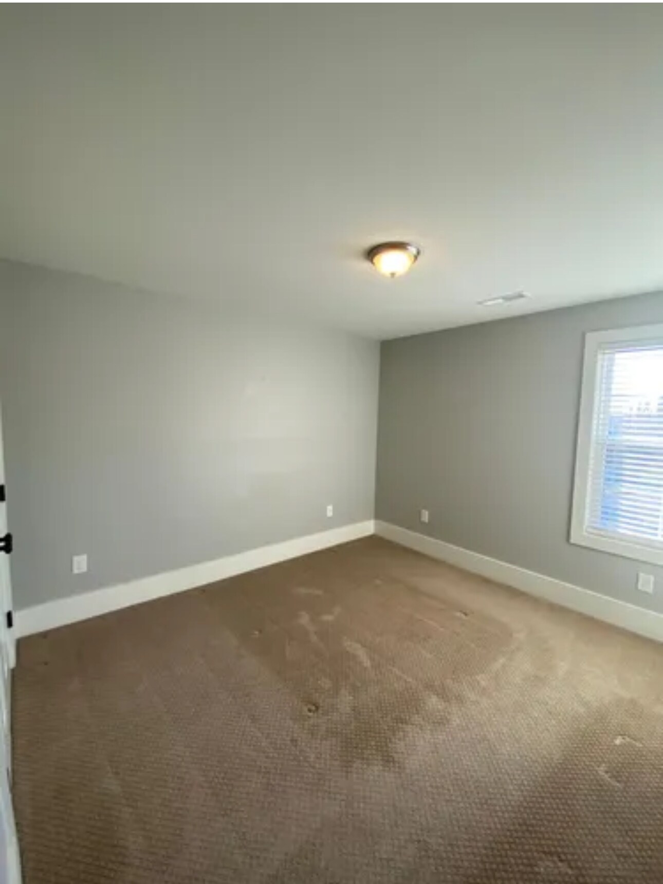 Upstairs bedroom - 22 Twin Oaks Dr