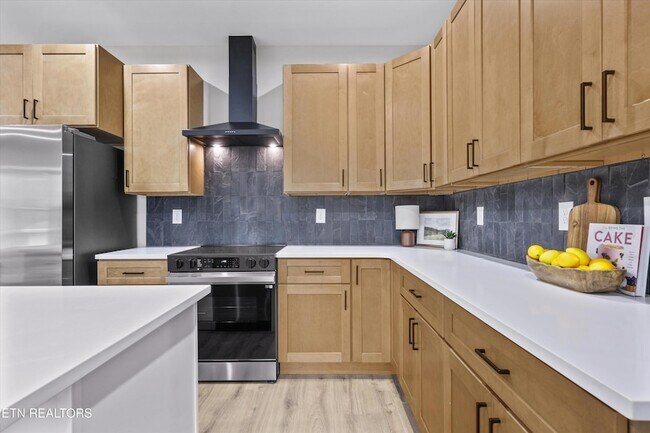 Building Photo - 8306 Lobelia Ln