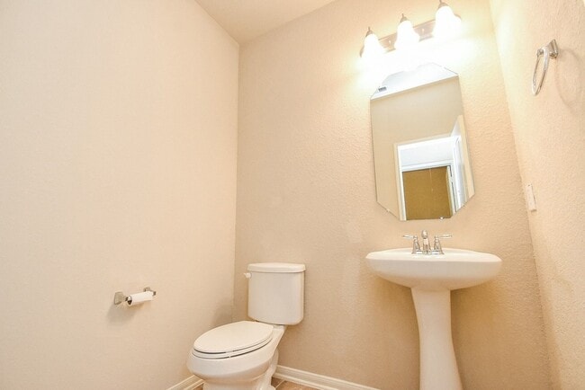 Building Photo - 4215 Mill Oak Dr
