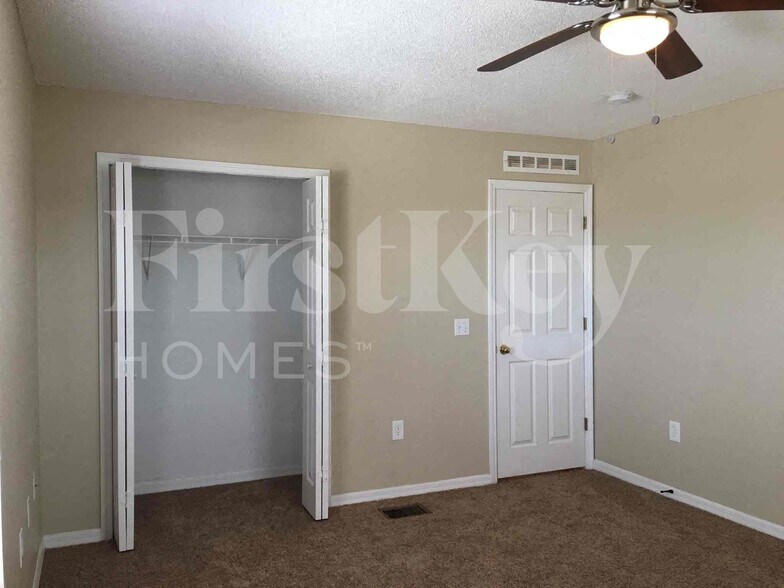 Building Photo - 3638 Queens Cove Blvd
