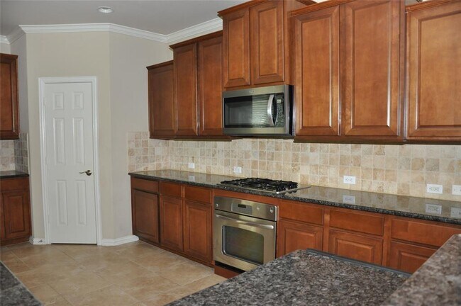 Building Photo - 510 Walsh Hill Trail