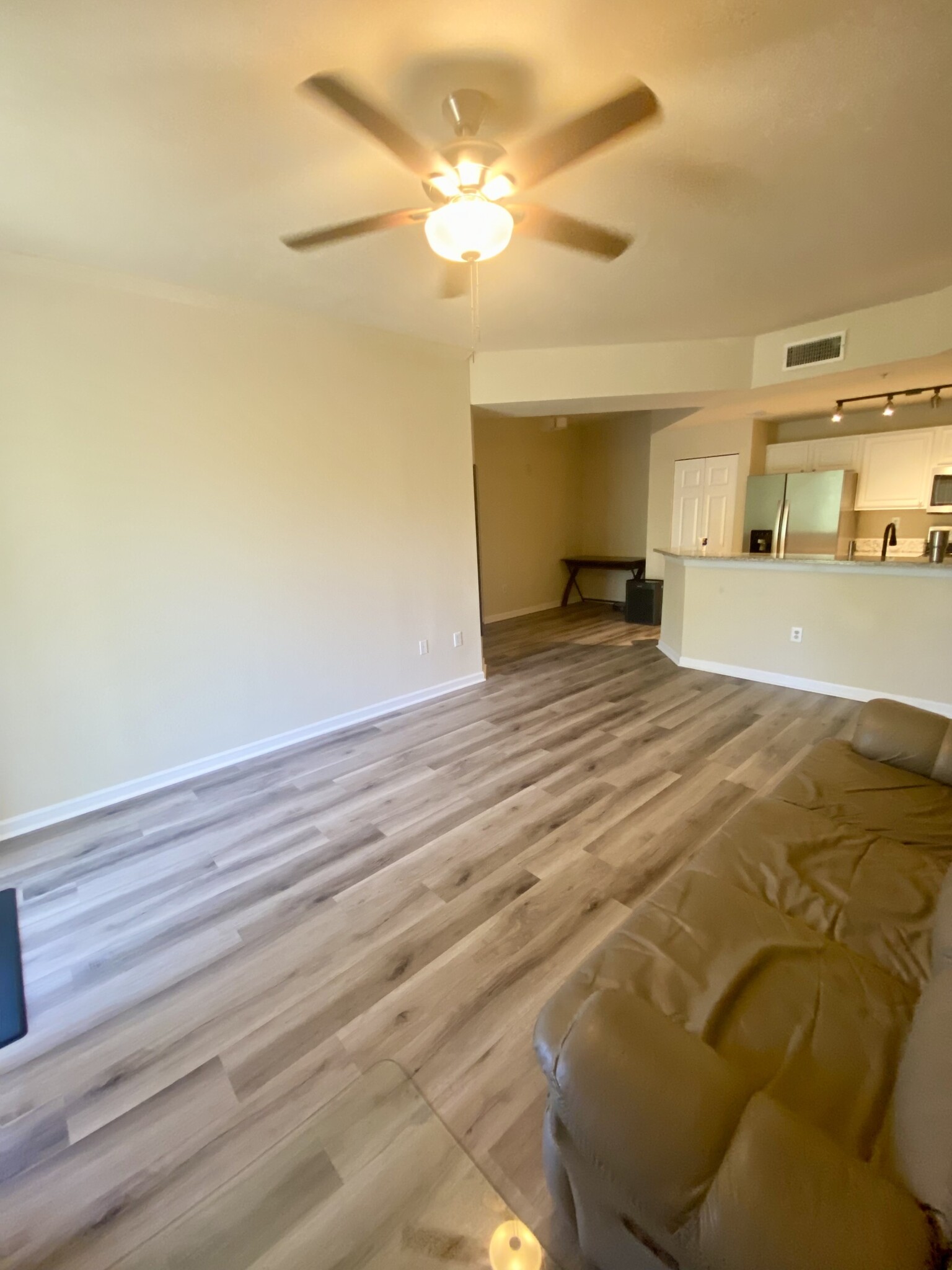 Building Photo - 405 S Villa San Marco Dr