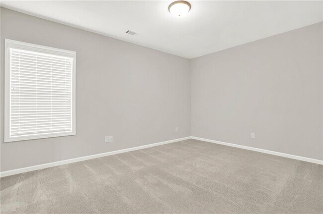 Building Photo - 309 Trappers Bluff