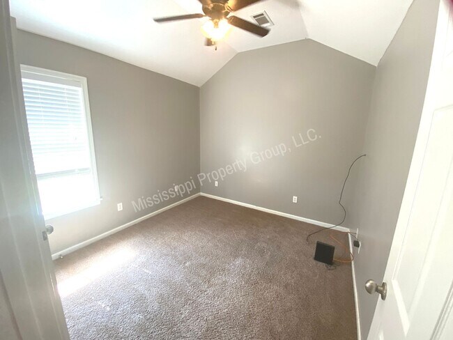 Building Photo - 3BR/2BA For Rent