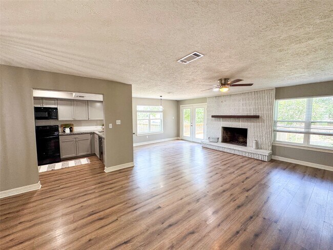 Building Photo - 12741 Lake Conroe Hills Dr