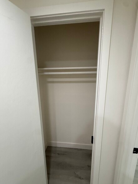 Building Photo - 6650 Sale Ave