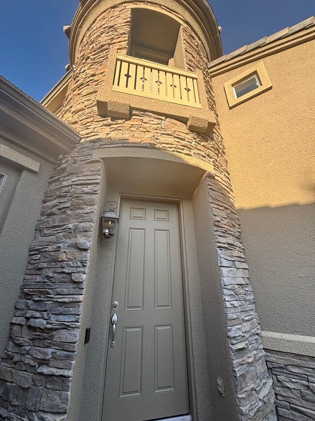 Primary Photo - 2670 Fury Ct