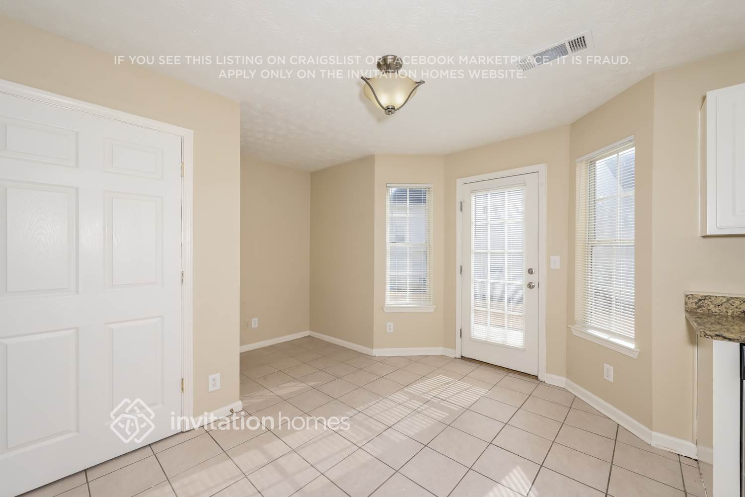 Building Photo - 347 Springhaven Way SE