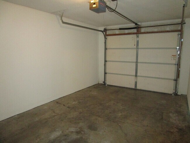 Building Photo - 2404-2406 Calder Ct.