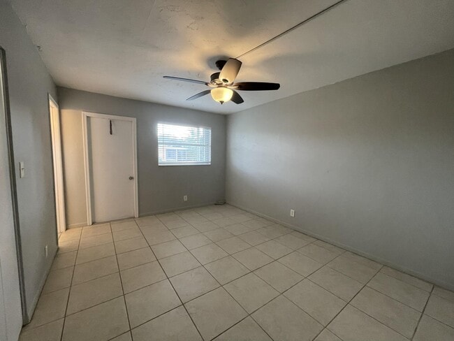 Building Photo - 306 E Ocean Ave