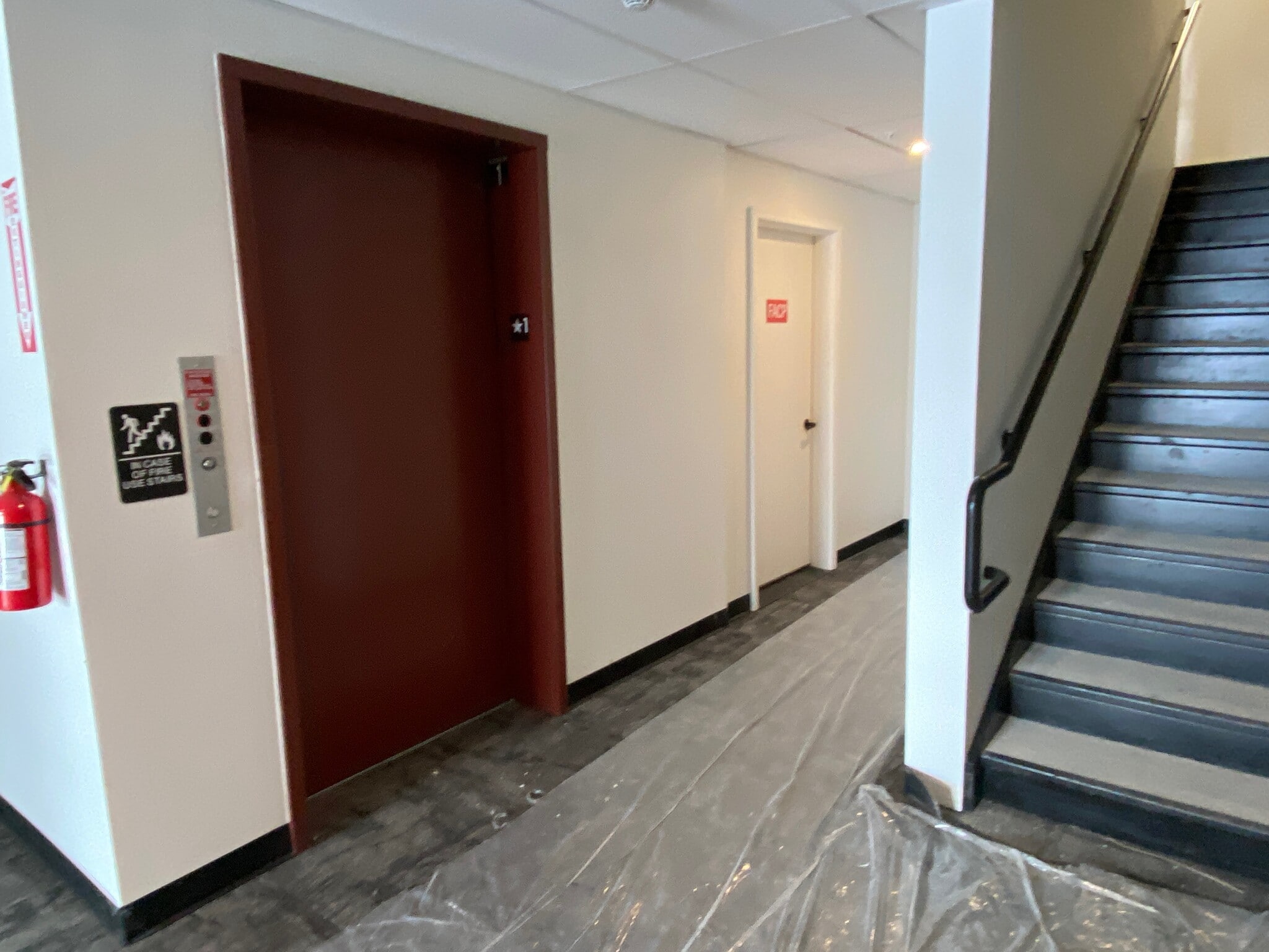 Elevator With Secured Entrance - 1704 W Lincoln St