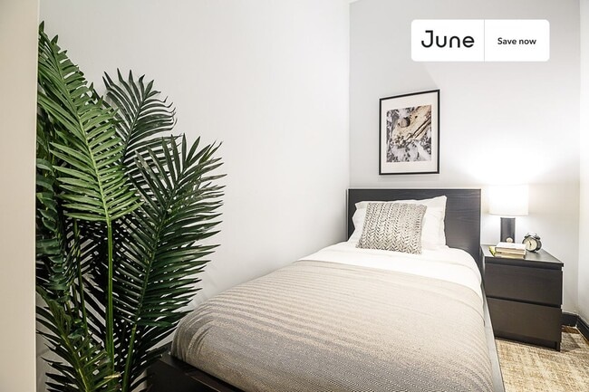 Building Photo - 509 E 87th St