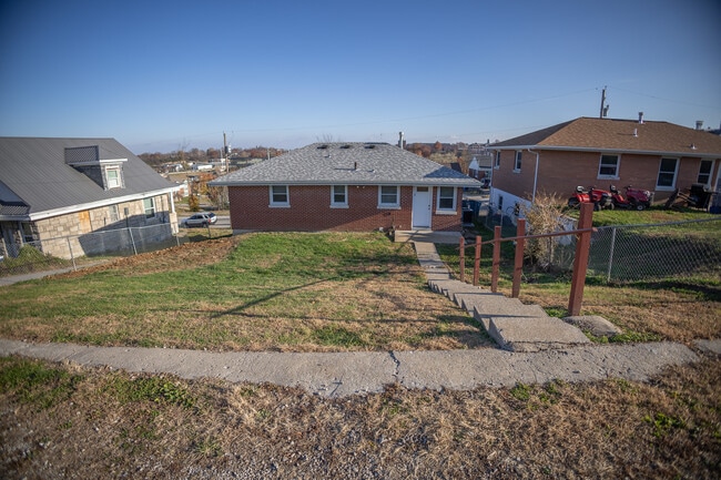 Building Photo - 710 Jackson St