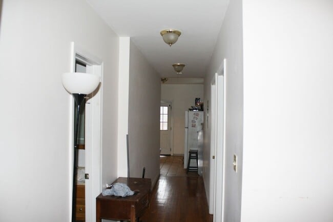 Building Photo - 33 Egremont Rd