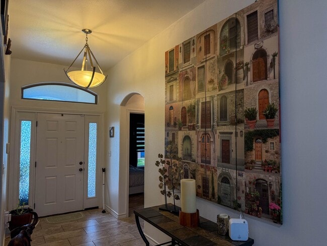 Building Photo - 208 Chisos Oak Dr