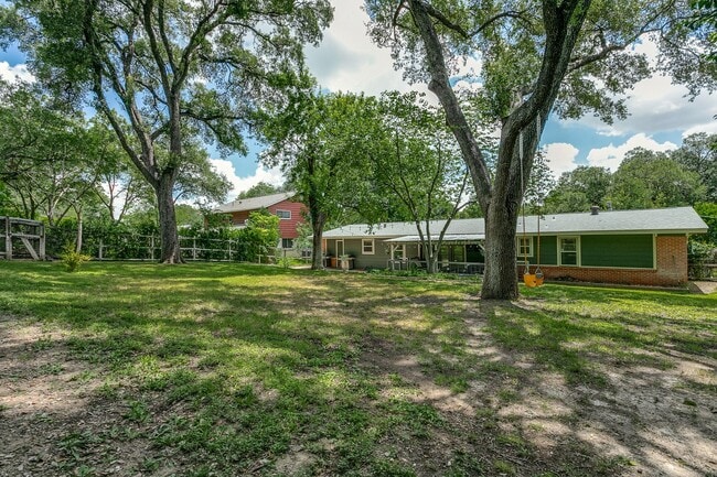 Building Photo - 7407 Quail Run Dr