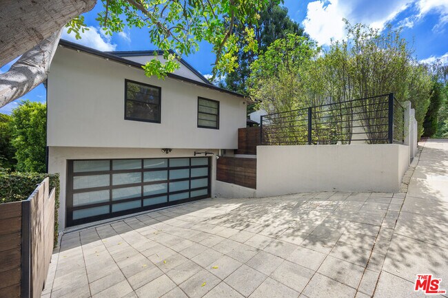 Building Photo - 4108 Murietta Ave