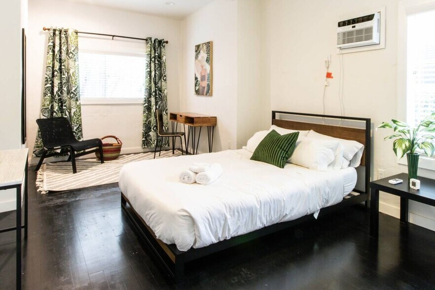 Building Photo - 1806 Washington Way