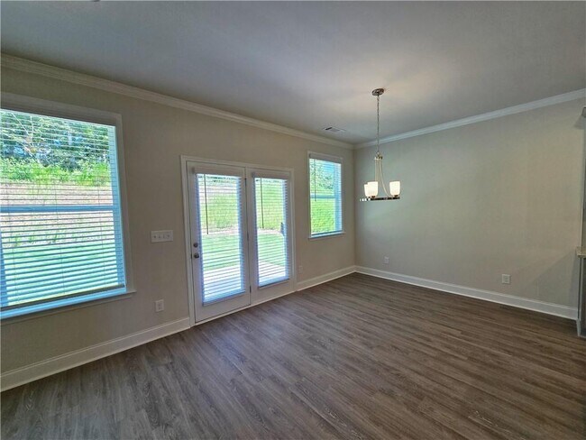 Building Photo - 7325 Yewtree Dr