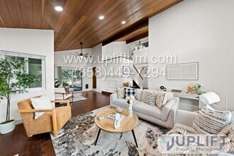 Building Photo - Country Estates - 4 bedroom 3 bathroom ove...