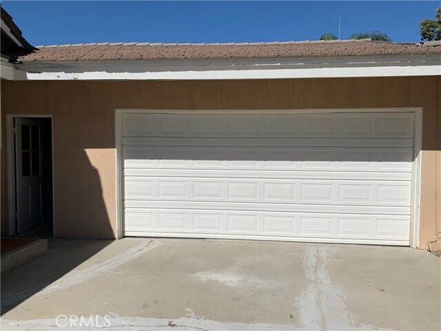 Building Photo - 12945 Hillcrest Dr