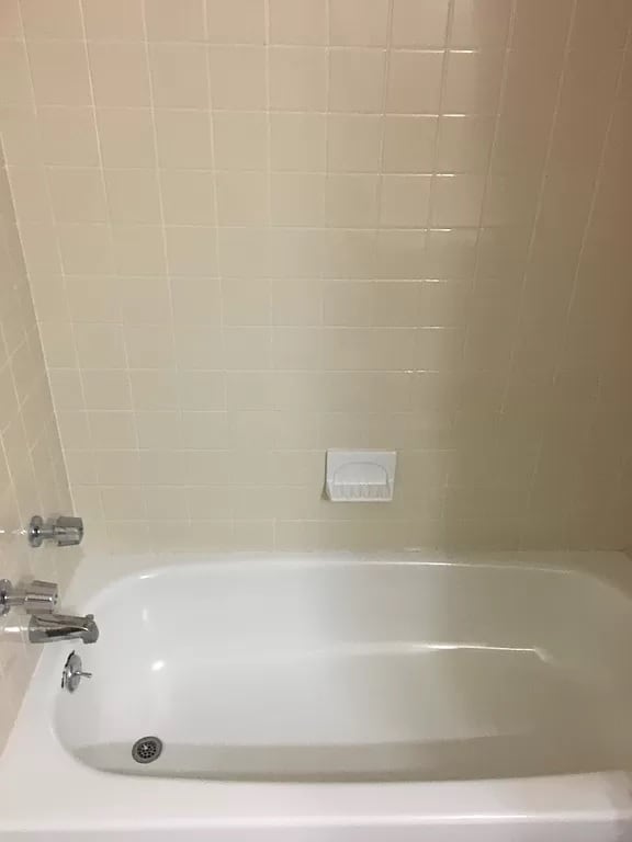 Building Photo - 3405 Comstock Ave