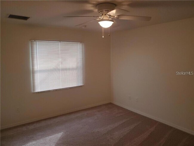 Building Photo - 1108 Apple Terrace