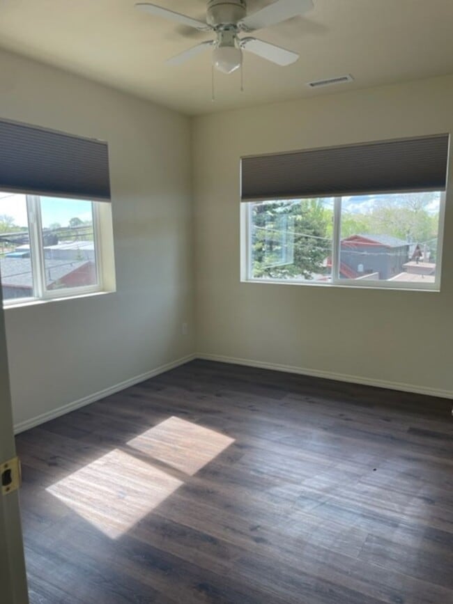 Building Photo - 3 Bedroom 2.5 bath rental Available