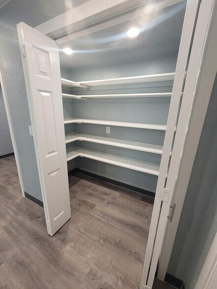 New Pantry - 1034 Bulloch Cir