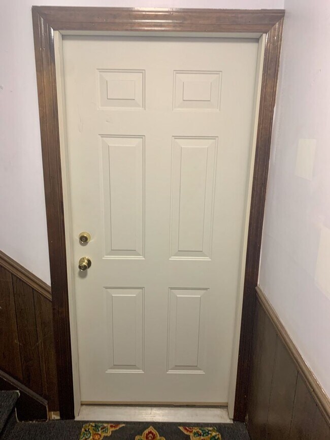 Building Photo - Amazing 1-Bedroom Condo at Bentley Square ...