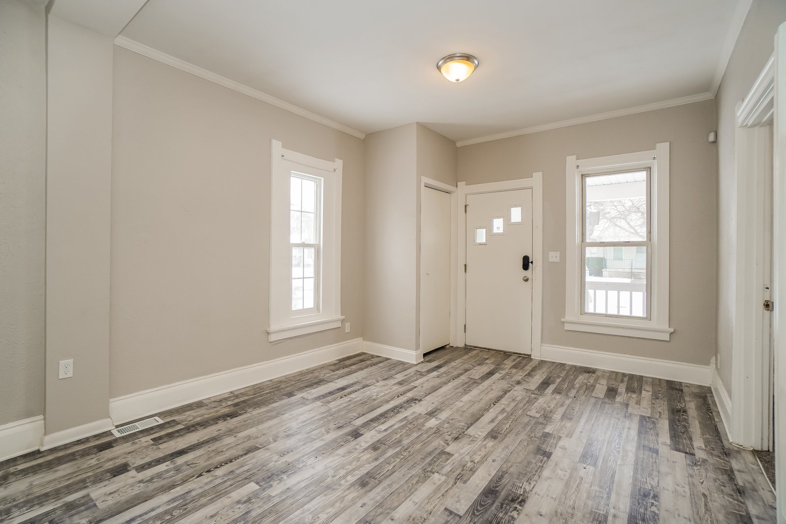 Building Photo - 1732 Pool St